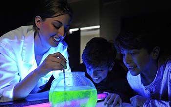 Mad Science: Glow Show
